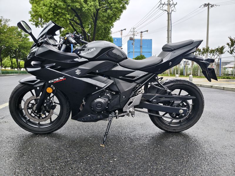 二手豪爵铃木GSX250R