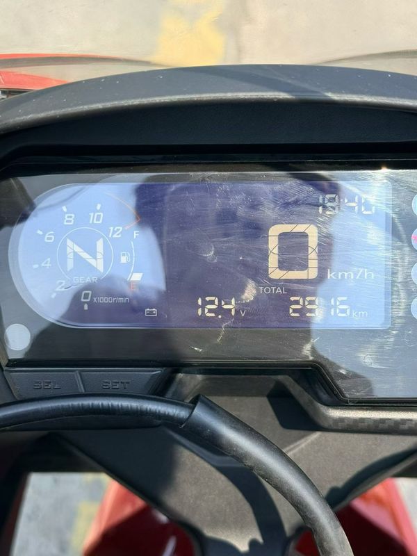 二手本田CBR400R