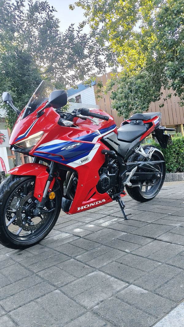 二手本田CBR400R