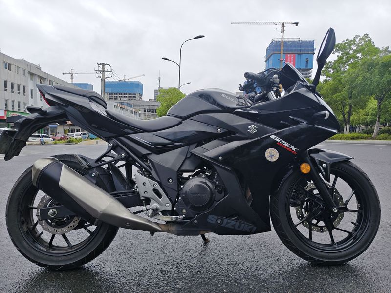 二手豪爵铃木GSX250R