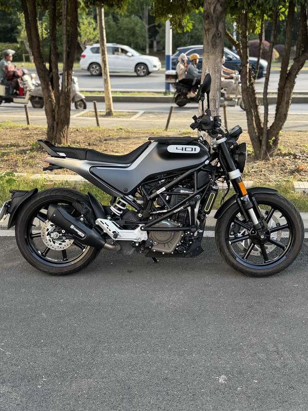 二手HUSQVARNA黑箭 401
