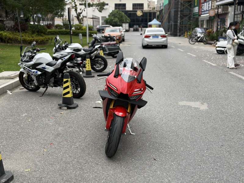 二手张雪机车820RR