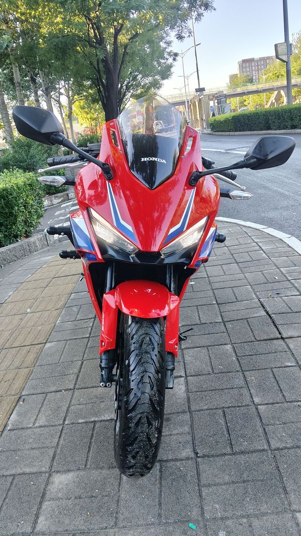 二手本田CBR400R