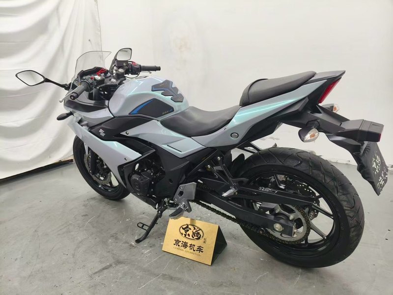 二手豪爵铃木GSX250R