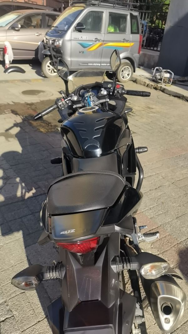 二手豪爵铃木GSX250R