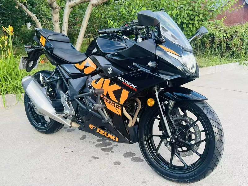 二手豪爵铃木GSX250R