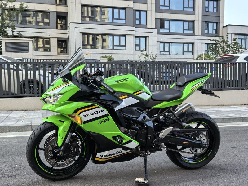 二手川崎ZX-4R