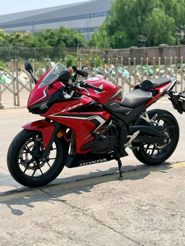 二手本田CBR400R