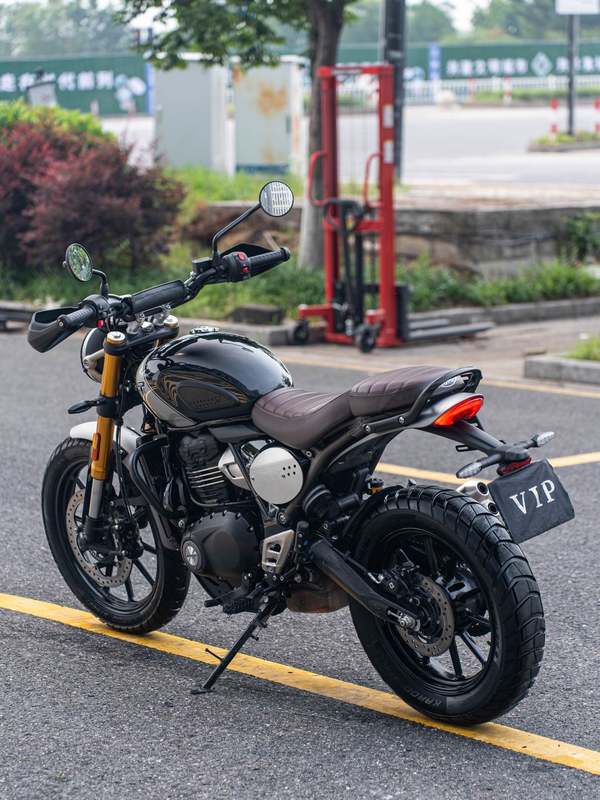 二手凯旋Scrambler 400 X