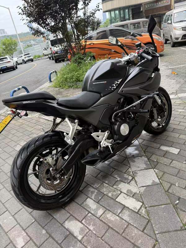 二手贝纳利龙卷风 Tornado 552R