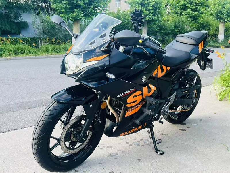 二手豪爵铃木GSX250R