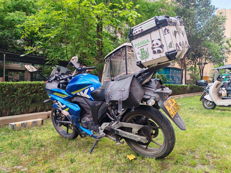 二手济南铃木极客飒 Gixxer 155