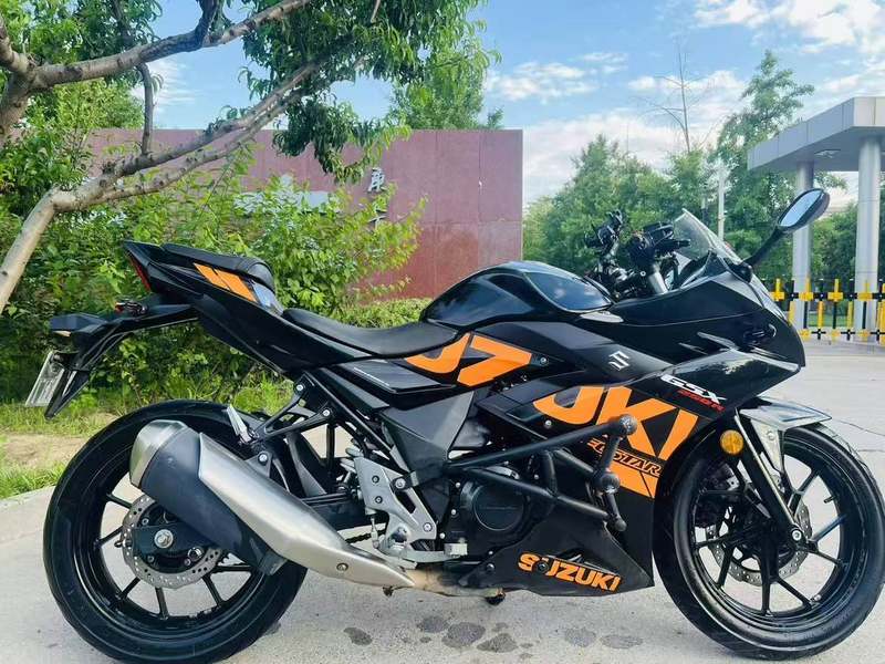 二手豪爵铃木GSX250R