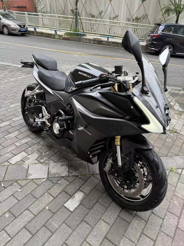 二手贝纳利龙卷风 Tornado 552R