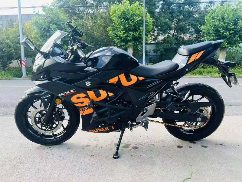 二手豪爵铃木GSX250R