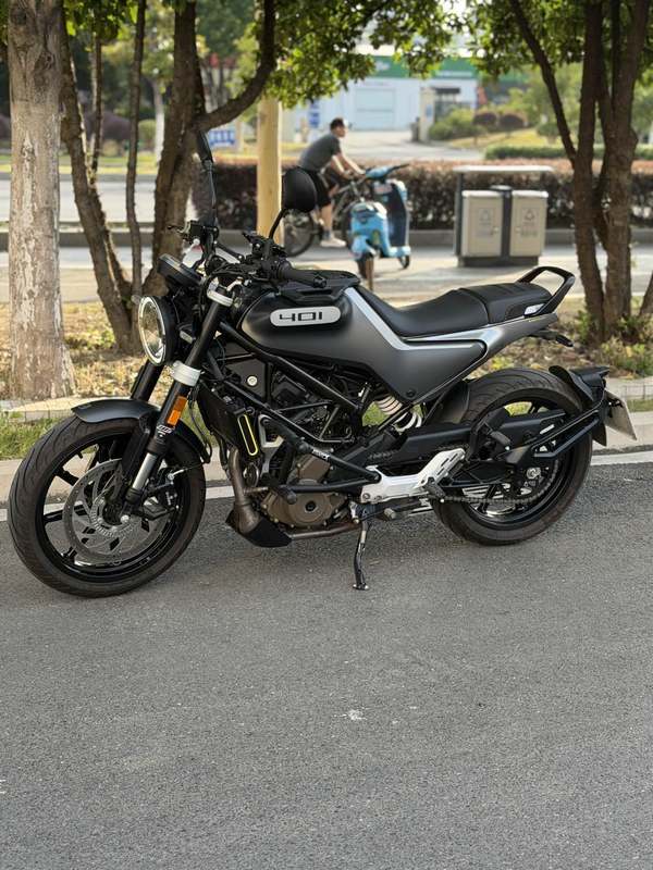 二手HUSQVARNA黑箭 401