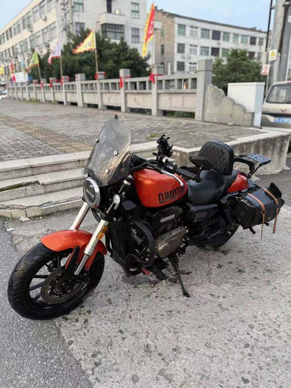 二手QJMOTOR闪300