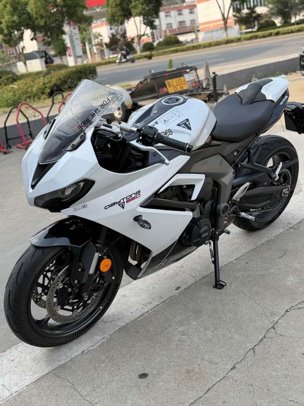 二手凯旋Daytona 660