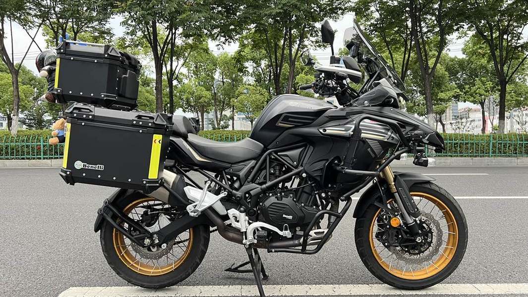 二手贝纳利TRK552