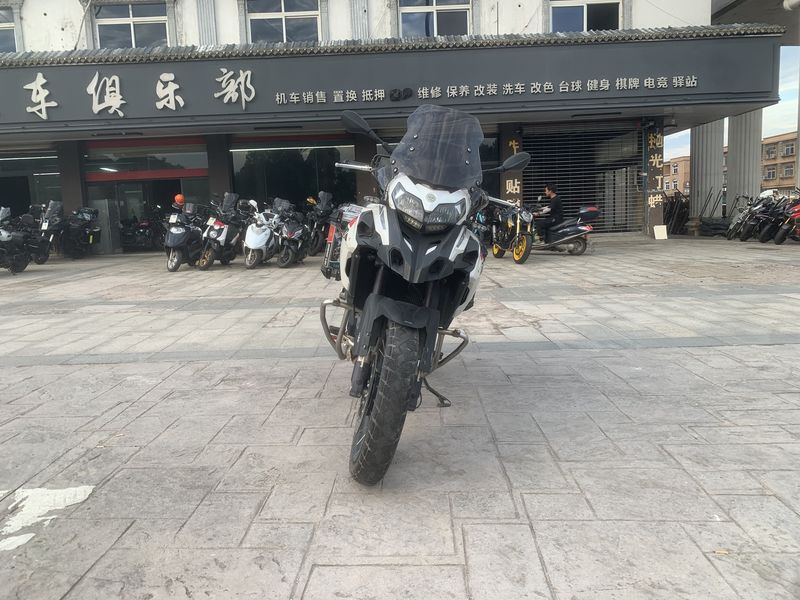 二手贝纳利金鹏 TRK502
