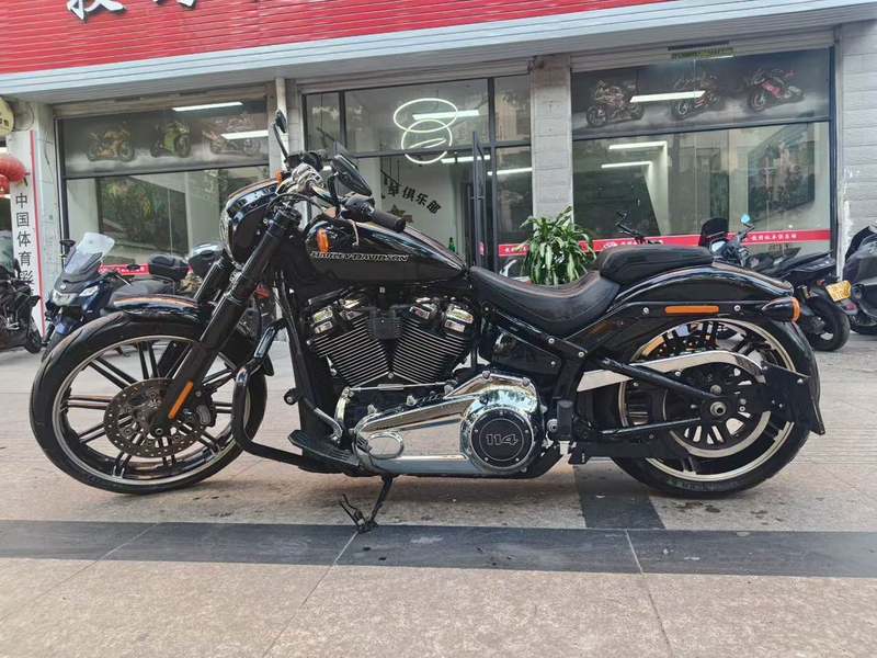 二手哈雷戴维森突破者 Breakout