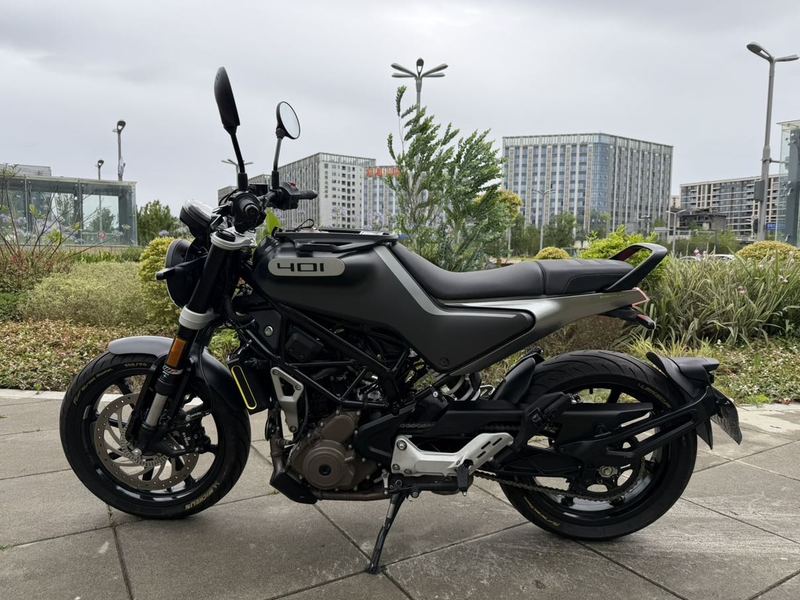 二手HUSQVARNA黑箭 401
