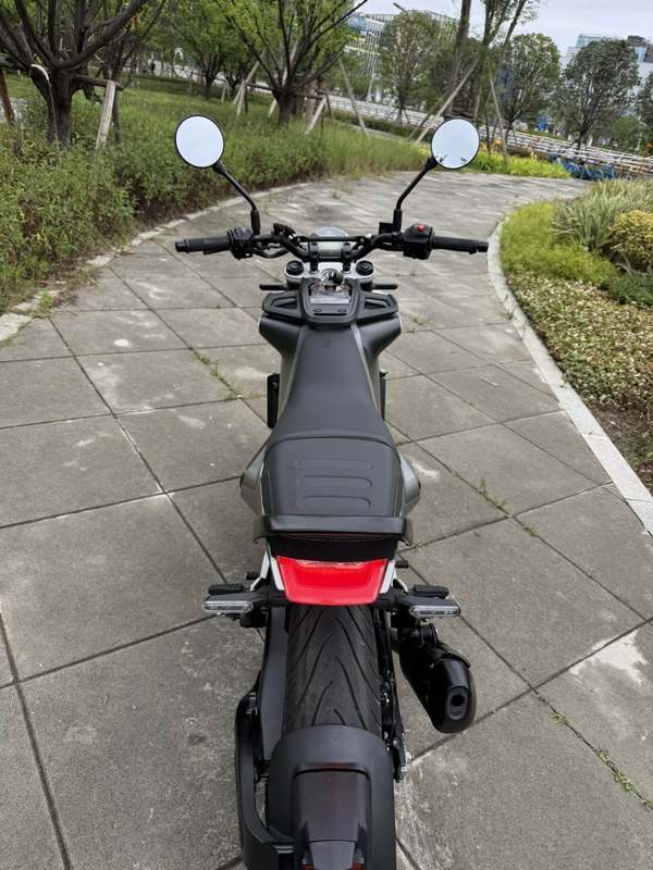 二手HUSQVARNA黑箭 401