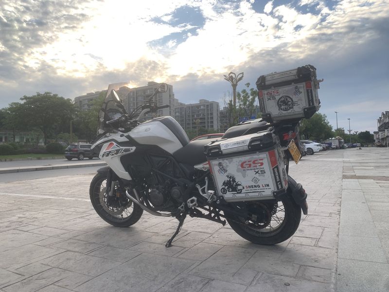 二手贝纳利金鹏 TRK502
