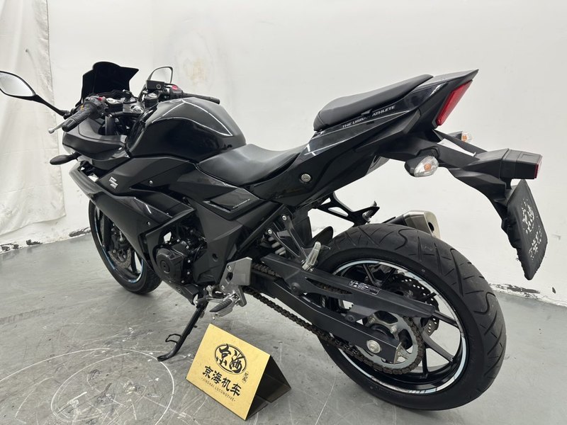 二手豪爵铃木GSX250R