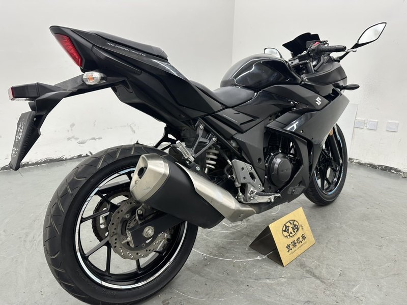 二手豪爵铃木GSX250R
