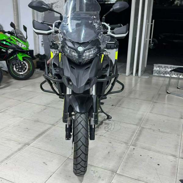 二手贝纳利金鹏 TRK502