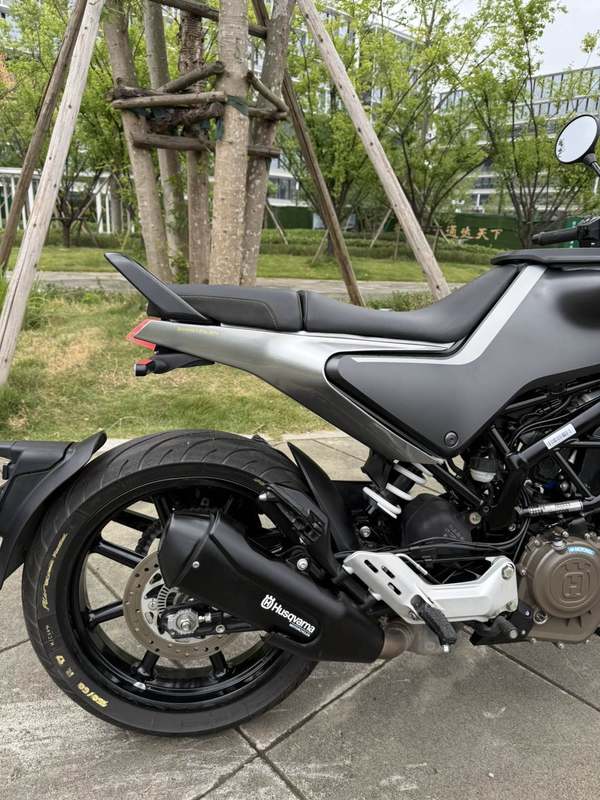 二手HUSQVARNA黑箭 401