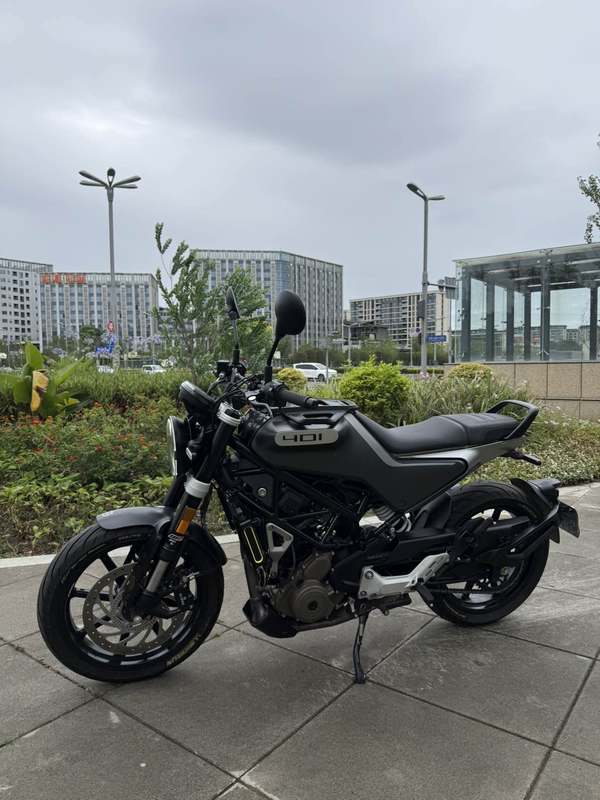 二手HUSQVARNA黑箭 401