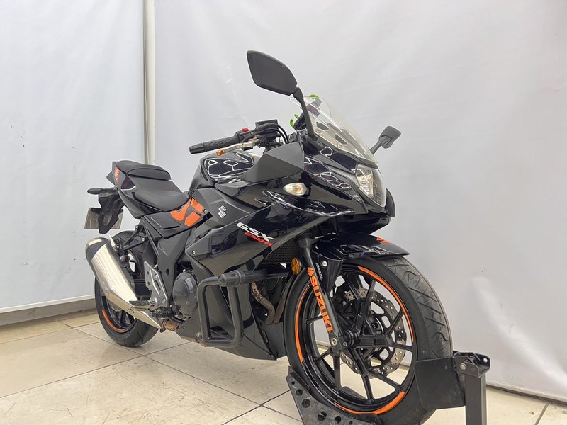二手豪爵铃木GSX250R