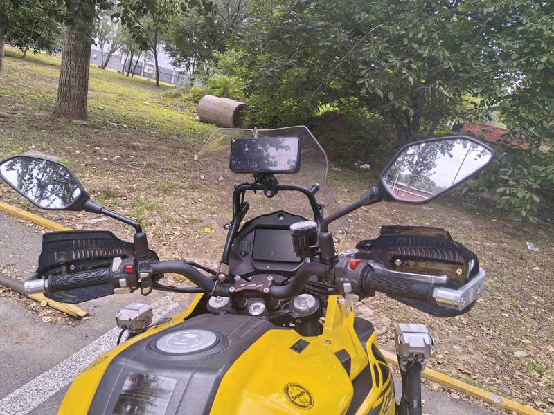 二手贝纳利金鹏 TRK502