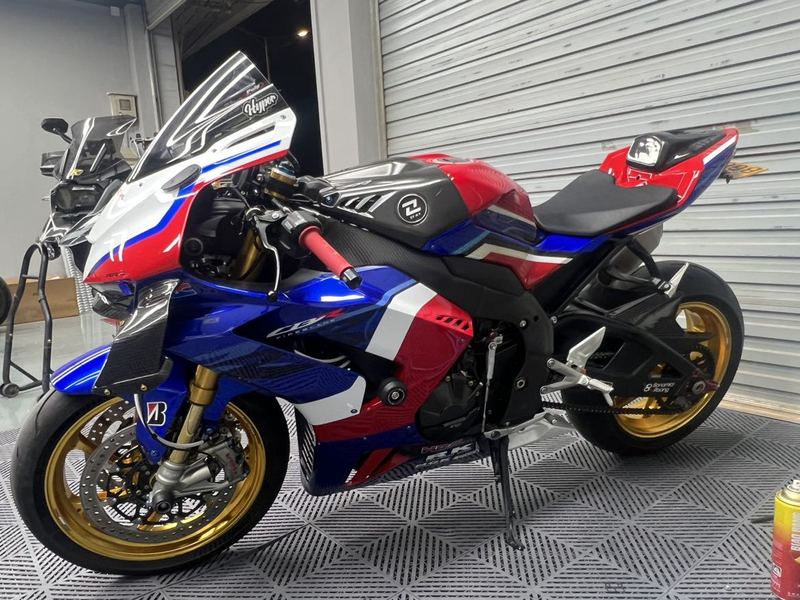二手本田CBR 1000 RR-R
