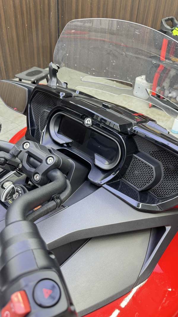 二手庞巴迪Spyder F3 