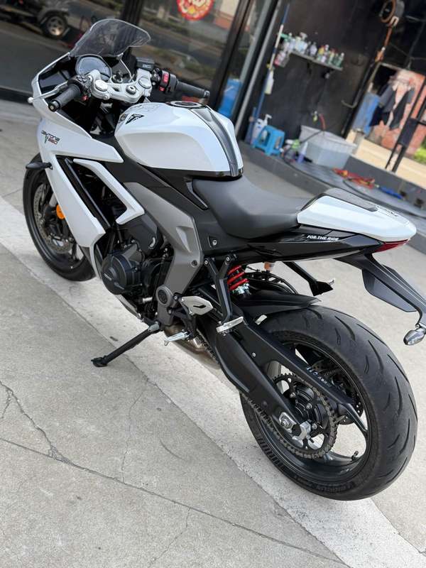 二手凯旋Daytona 660
