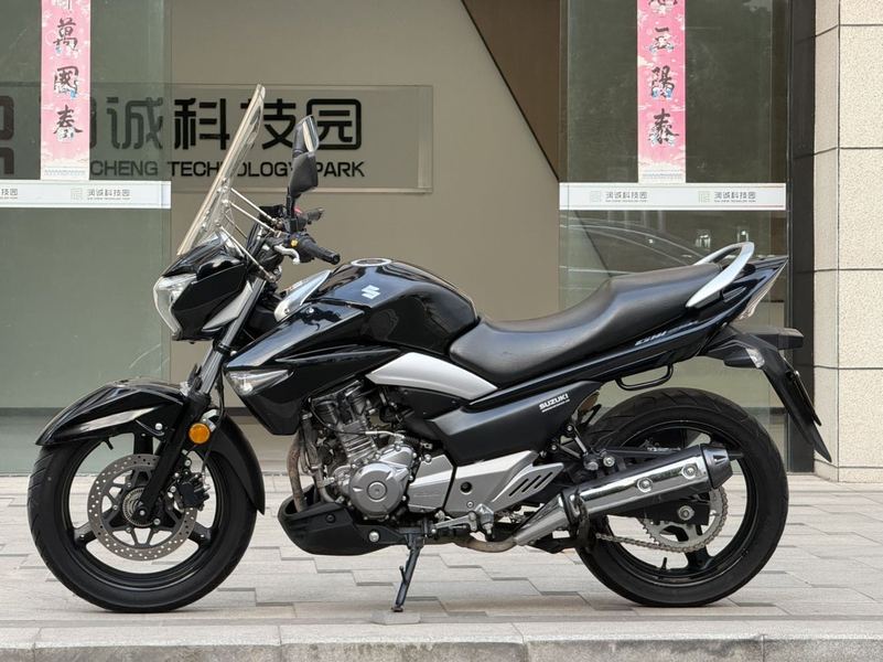 二手豪爵铃木骊驰 GW250