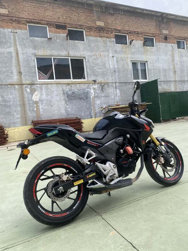 二手五羊本田CB190R 暴锋眼