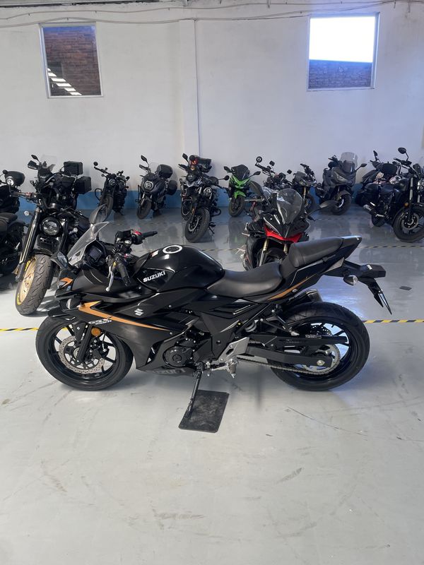二手豪爵铃木GSX250R