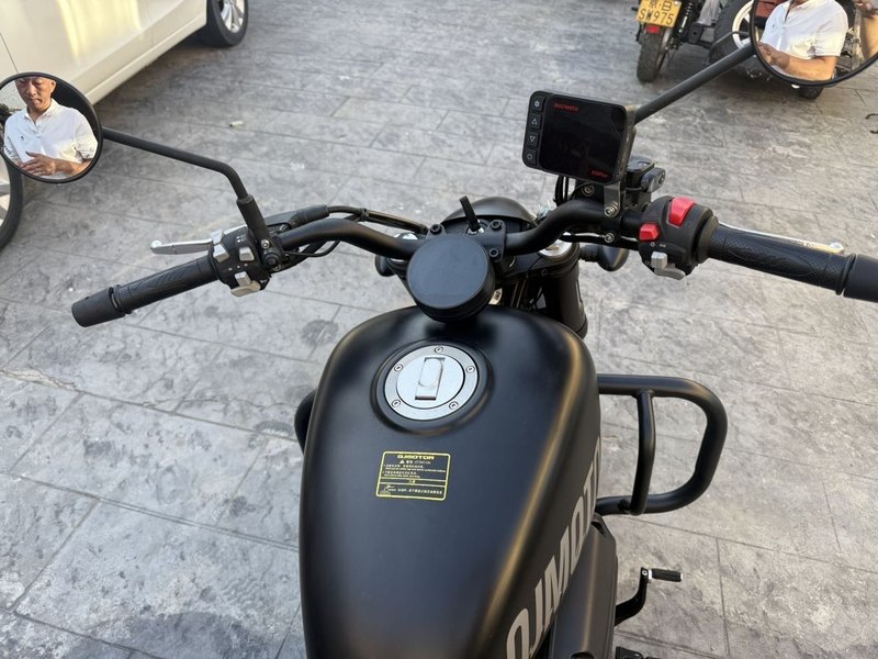 二手QJMOTOR闪300