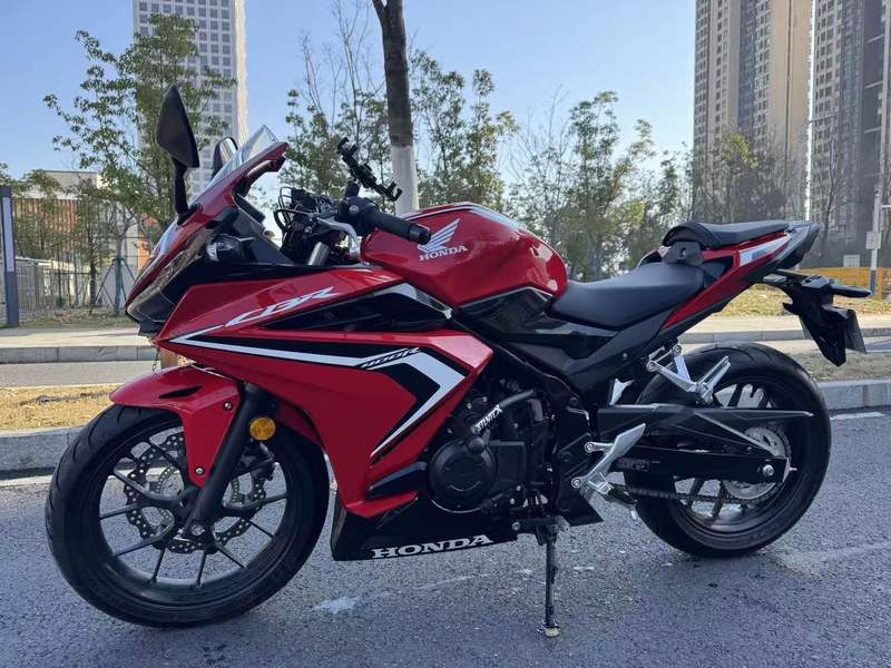 二手本田CBR400R