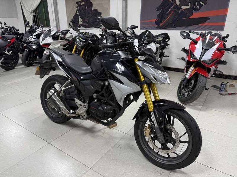 二手五羊本田CB190R 暴锋眼