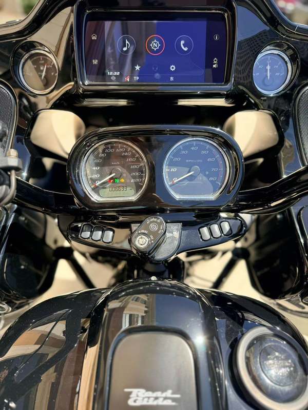 二手哈雷戴维森公路滑翔 Road Glide