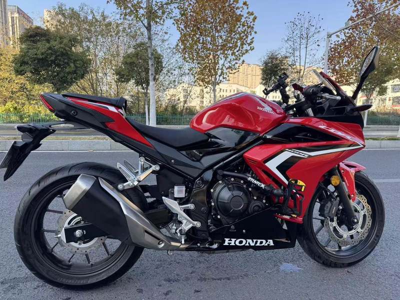 二手本田CBR400R