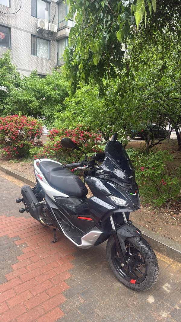 二手阿普利亚SR GT 200
