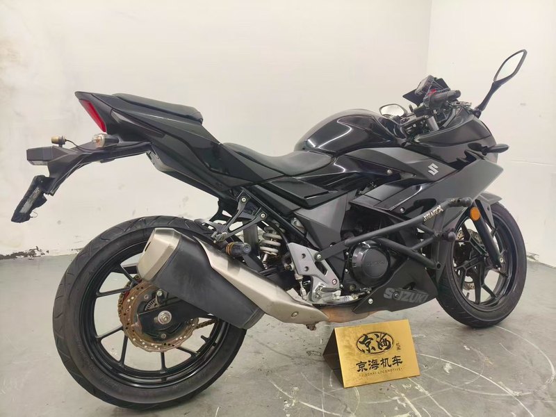 二手豪爵铃木GSX250R
