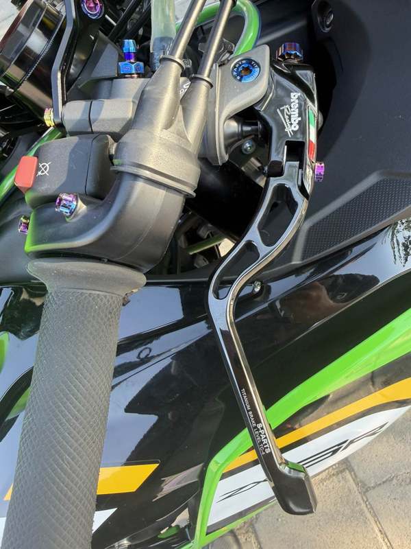 二手川崎Ninja ZX-6R 
