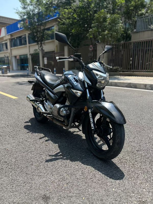 二手豪爵铃木骊驰 GW250